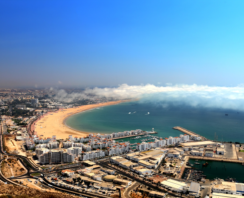 Golden dunes, endless horizons.